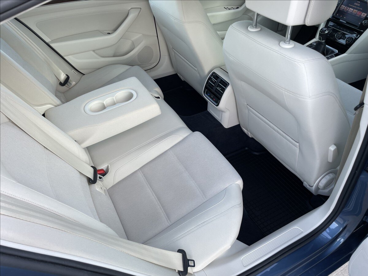 Volkswagen Passat Sedan 1,8 l 132 kw