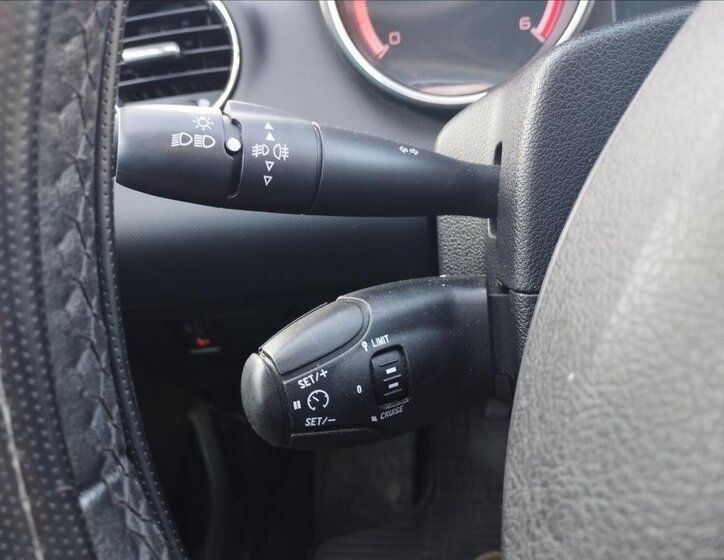 Peugeot 308 Kombi 1,6 l 80 kw