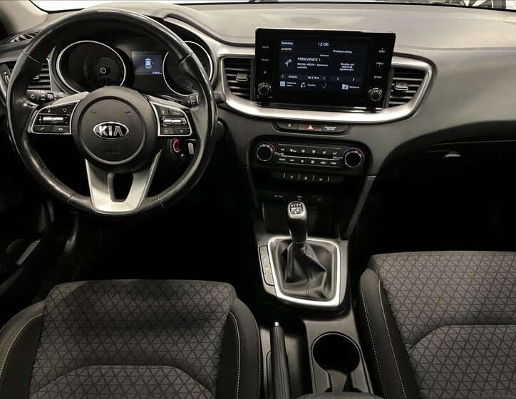 KIA Ceed 5
