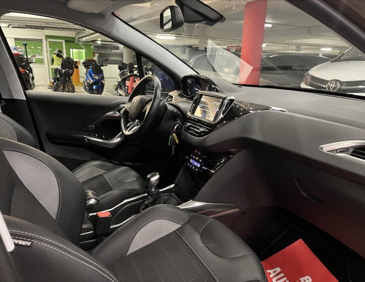 Peugeot 2008 12