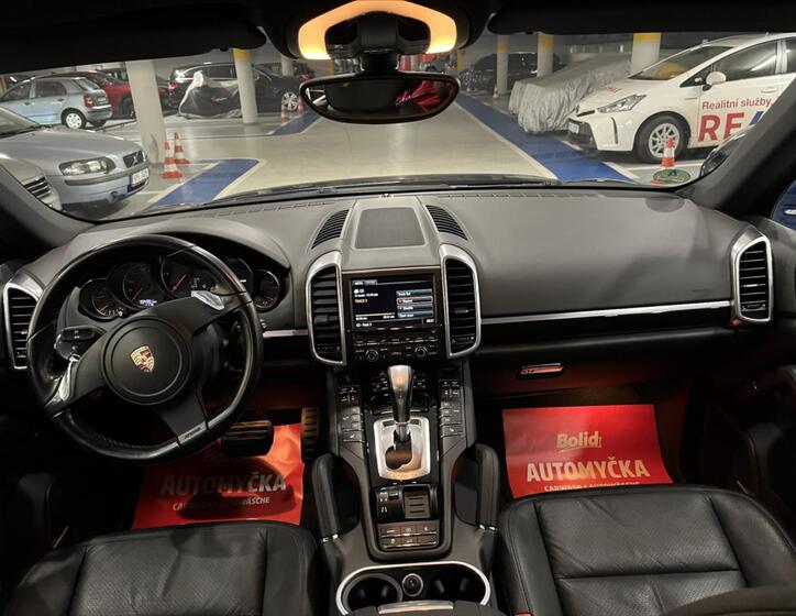 Porsche Cayenne 13