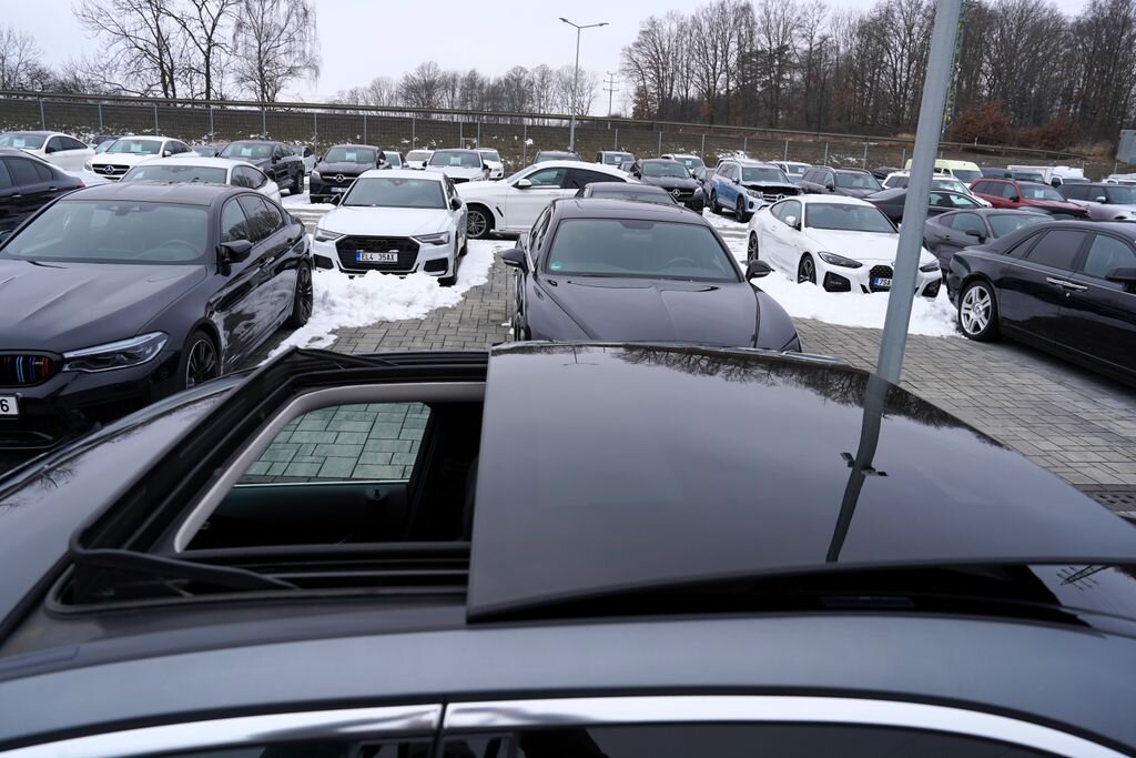 Mercedes-Benz Třídy C Sedan 2,0 l 143 kw