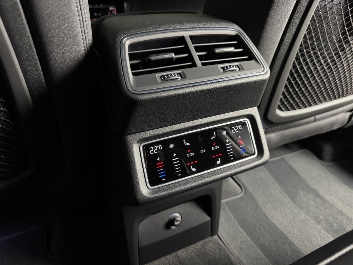 Audi e-tron SUV 0,0 300 kw