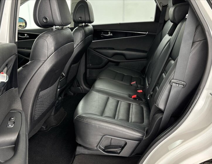 KIA Sorento SUV / Terénní 2,2 l 147 kw