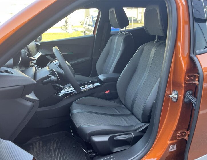 Peugeot 2008 SUV / Terénní 1,2 l 96 kw