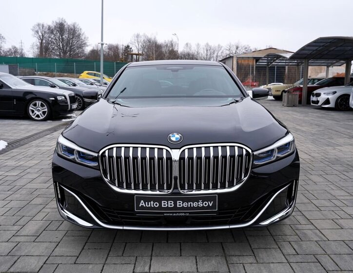 BMW Řada 7 Sedan 3,0 l 210 kw