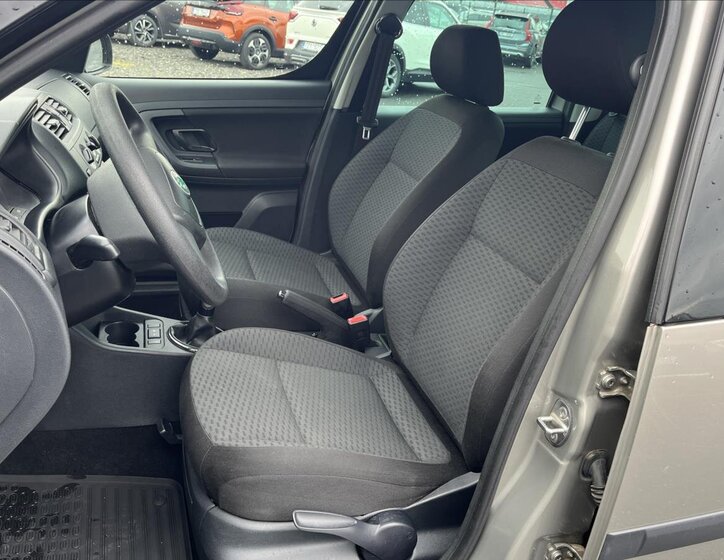 Škoda Roomster 9