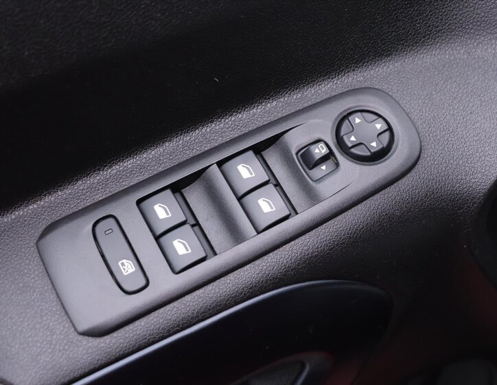 Peugeot Rifter MPV 1,5 l 96 kw