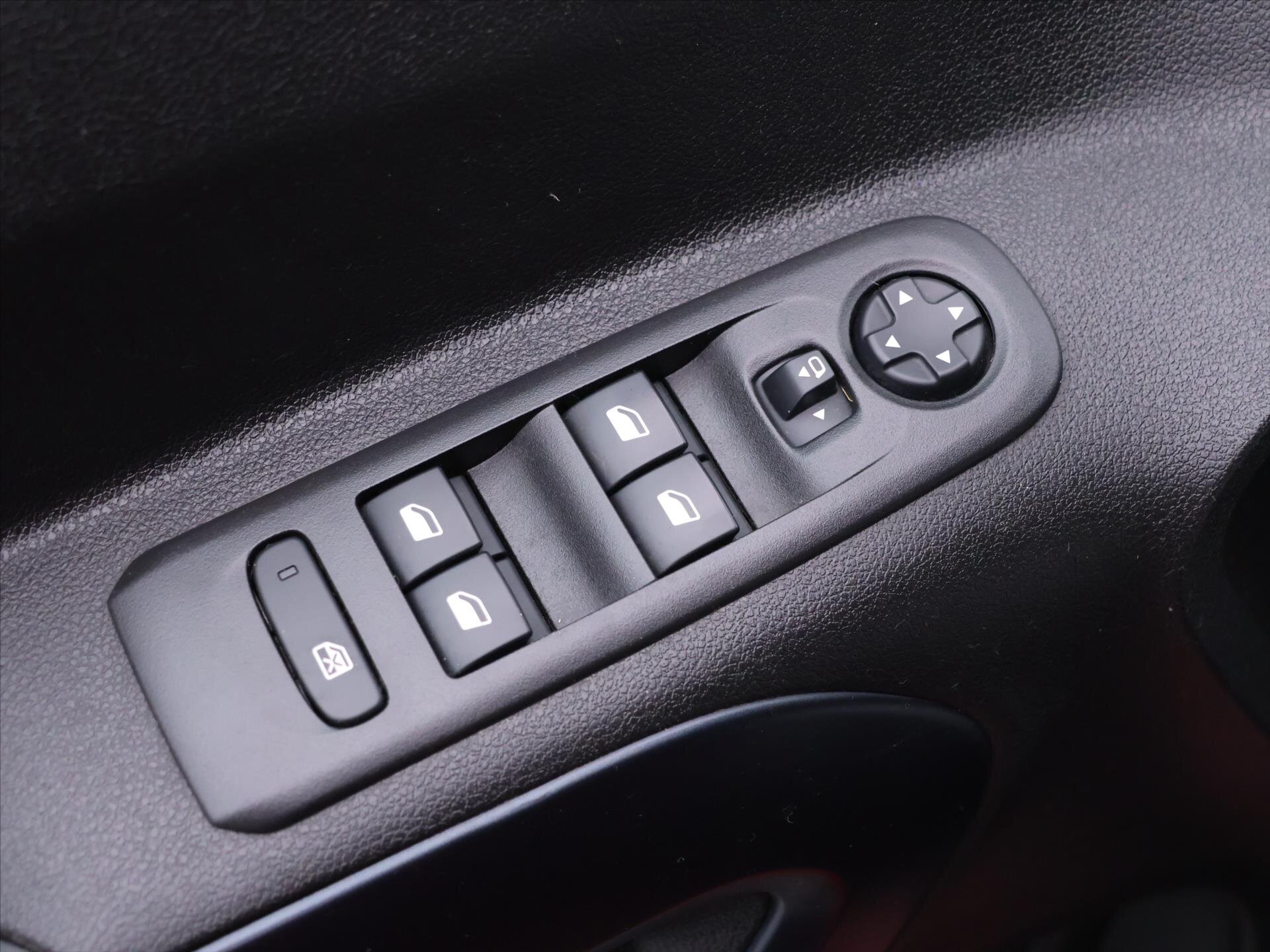 Peugeot Rifter MPV 1,5 l 96 kw