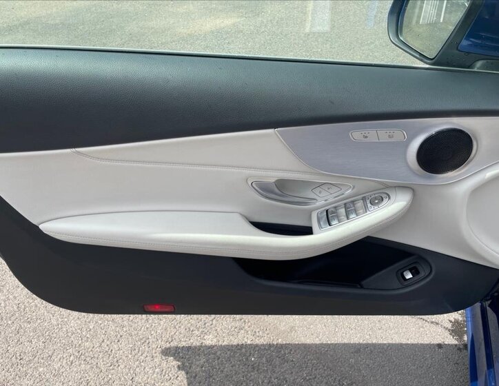 Mercedes-Benz Třídy C Kabriolet 2,1 l 125 kw