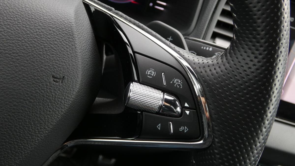 Škoda Karoq SUV / Terénní 1,5 l 110 kw