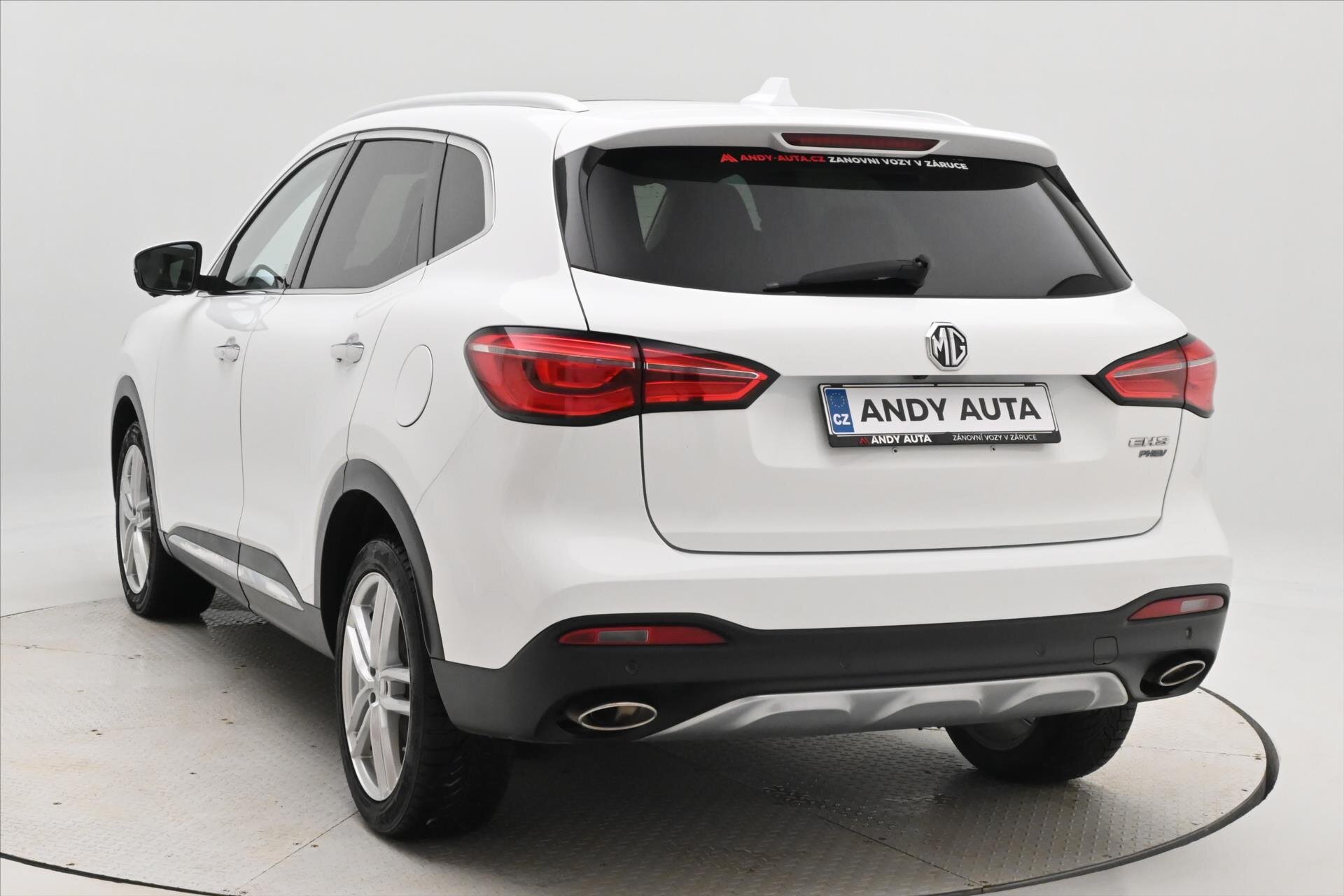 MG EHS SUV / Terénní 1,5 l 119 kw