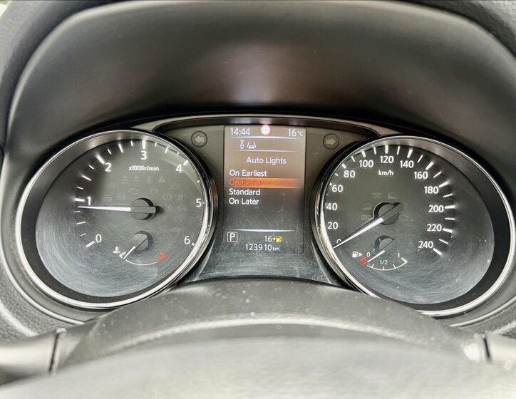 Nissan Qashqai SUV / Terénní 1,6 l 96 kw