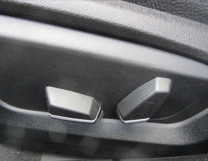 BMW Řada 7 Sedan / Limuzína 3,0 l 190 kw