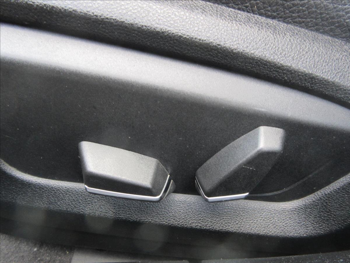 BMW Řada 7 Sedan / Limuzína 3,0 l 190 kw