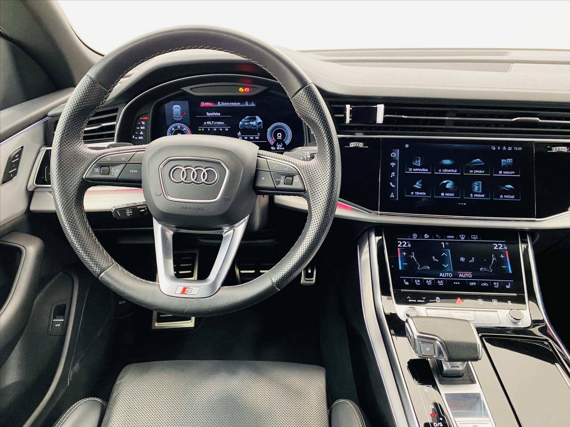 Audi Q8 SUV / Terénní 3,0 l 210 kw
