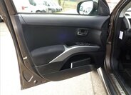 Mitsubishi Outlander 15