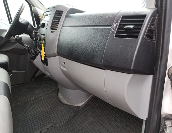 Volkswagen Crafter 12