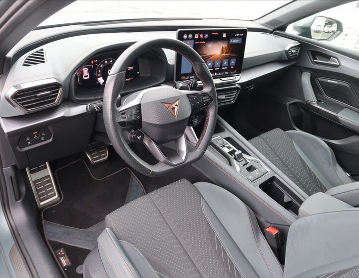 Cupra Leon Kombi 2,0 l 245 kw