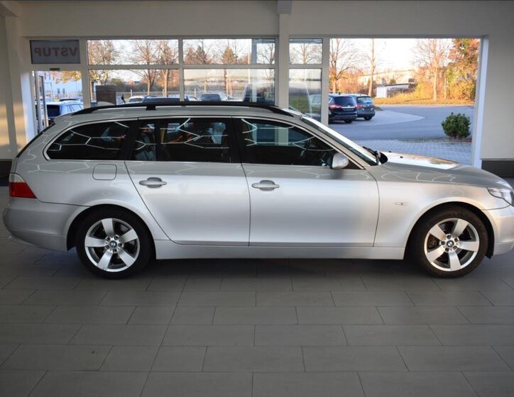 BMW Řada 5 Kombi 3,0 l 170 kw