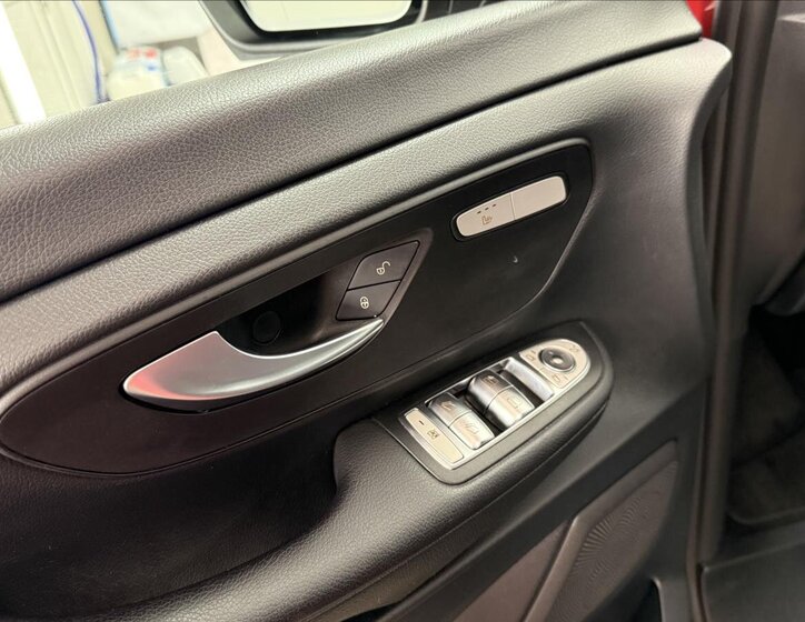 Mercedes-Benz Třídy V MPV 2,1 l 140 kw