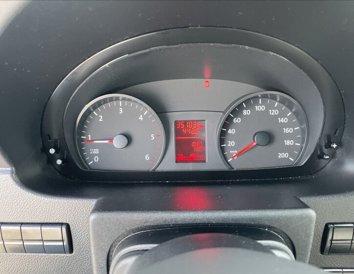 Volkswagen Crafter Skříň 2,0 l 120 kw