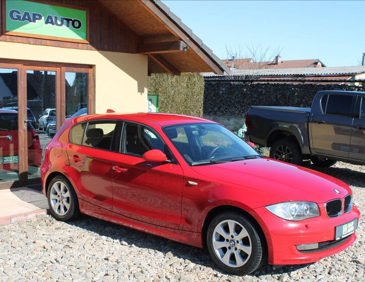BMW Řada 1 Hatchback 2,0 l 105 kw