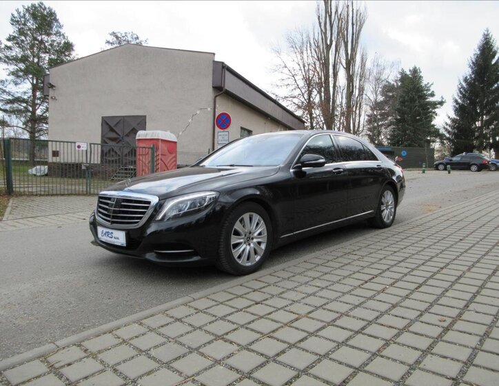 Mercedes-Benz Třídy S Sedan / Limuzína 3,0 l 190 kw