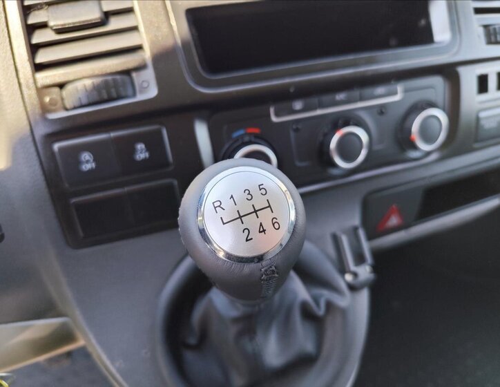 Volkswagen Transporter 23