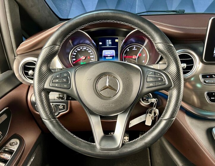 Mercedes-Benz Třídy V 14