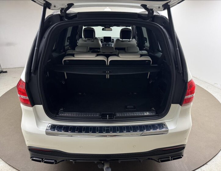 Mercedes-Benz GLS SUV / Terénní 5,5 l 430 kw