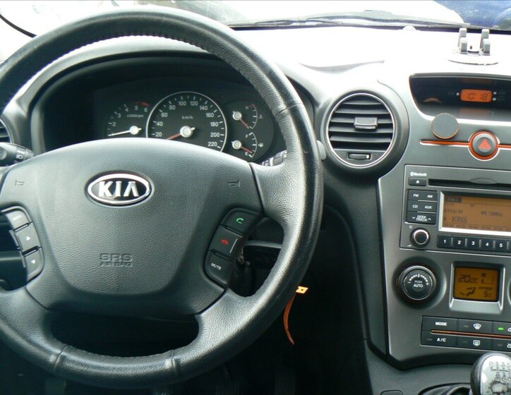 KIA Carens Hatchback 1,6 l 94 kw