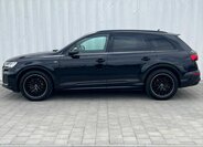 Audi Q7 4