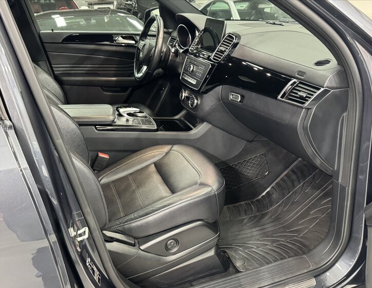 Mercedes-Benz GLE SUV 3,0 l 270 kw