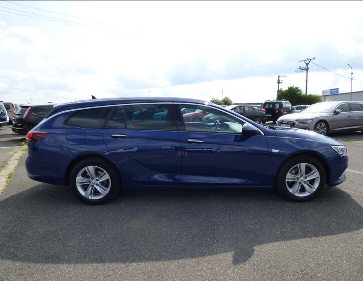 Opel Insignia Kombi 2,0 l 154 kw