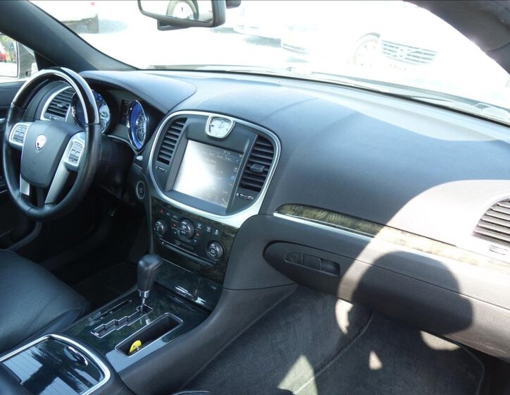 Lancia Thema Sedan 3,0 l 140 kw