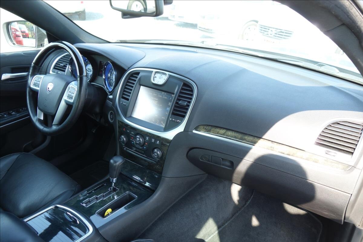 Lancia Thema Sedan 3,0 l 140 kw