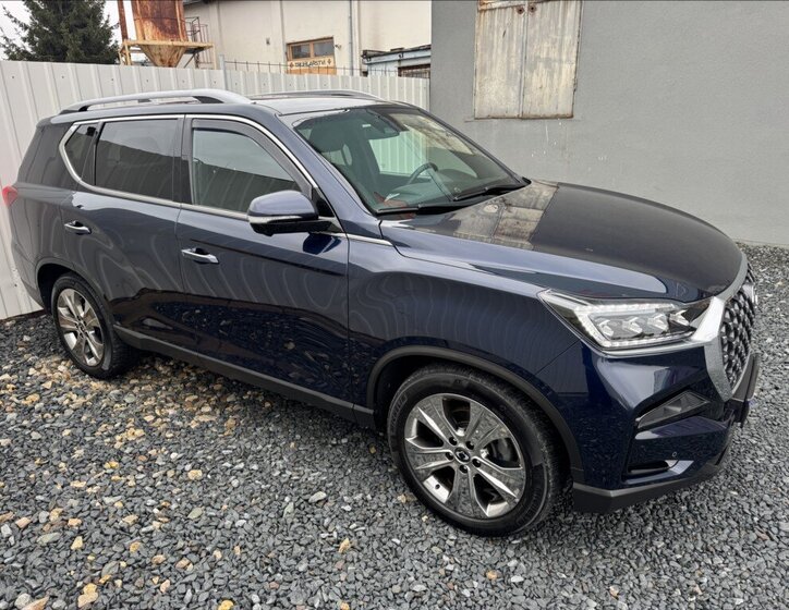 SsangYong Rexton SUV 2,2 l 148 kw