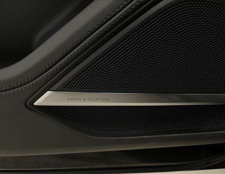 Audi S8 Sedan / Limuzína 4,0 l 420 kw