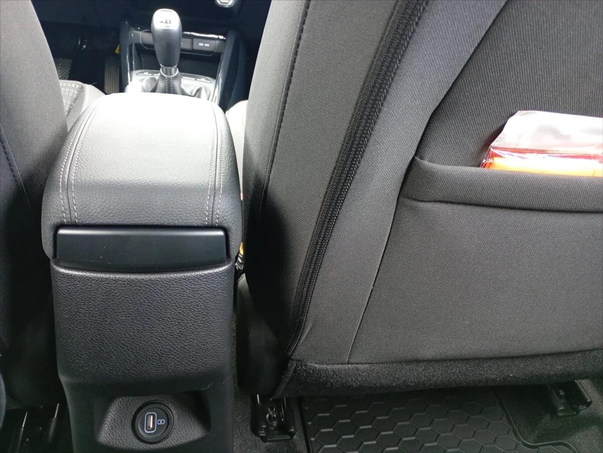 KIA Stonic Hatchback 998,0 73 kw