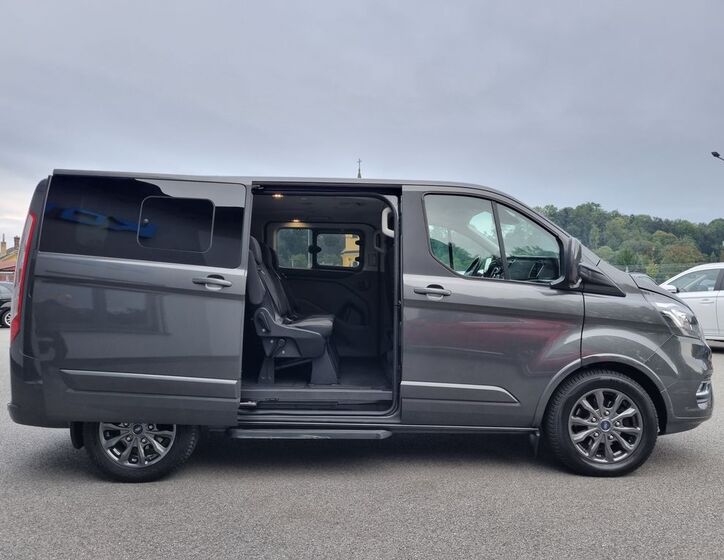Ford Tourneo Custom 10