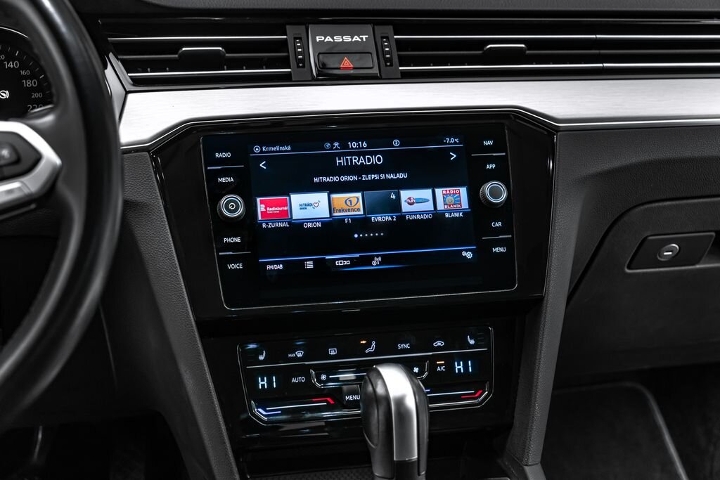 Volkswagen Passat Sedan 1,5 l 110 kw