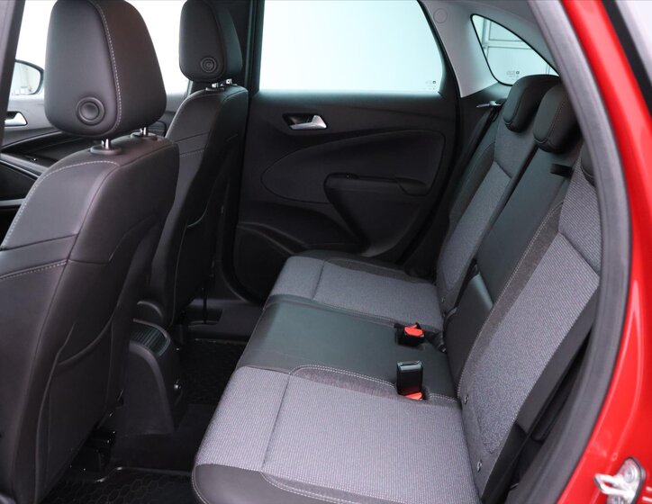 Opel Crossland Hatchback 1,2 l 81 kw