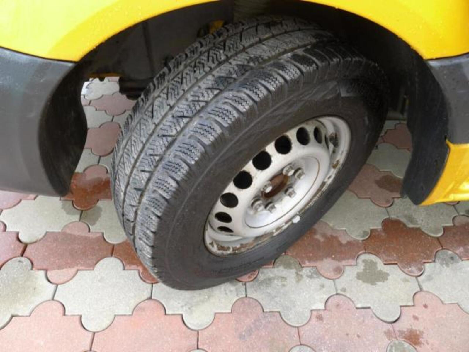 Mercedes-Benz Sprinter 16