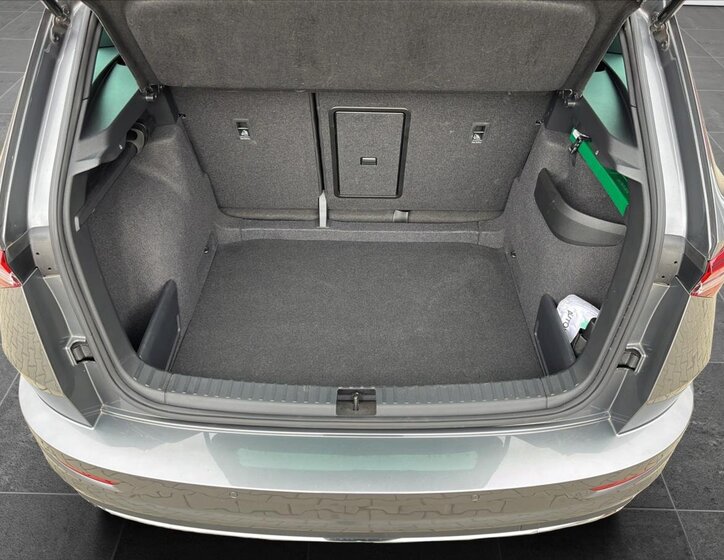 Škoda Karoq SUV / Terénní 1,5 l 110 kw