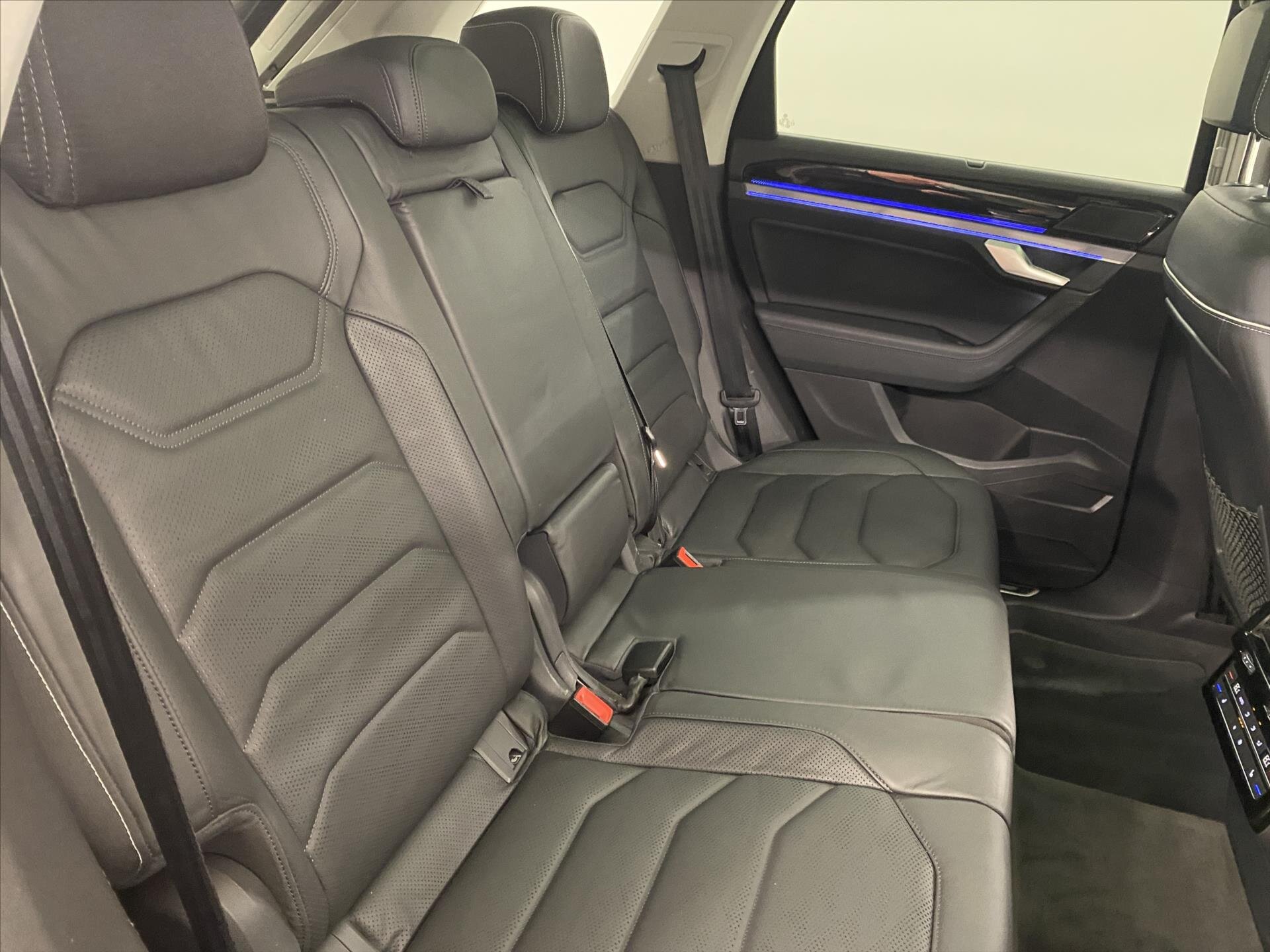 Volkswagen Touareg SUV 3,0 l 210 kw