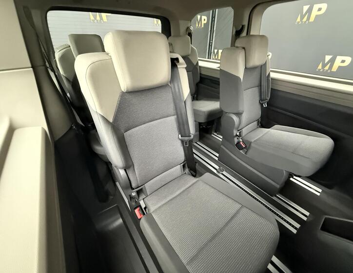 Volkswagen Multivan 15