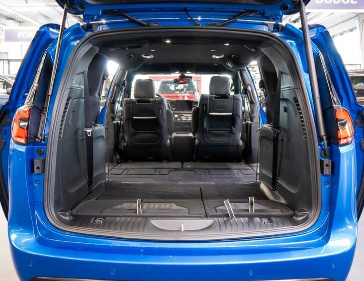 Chrysler Pacifica MPV 3,6 l 221 kw