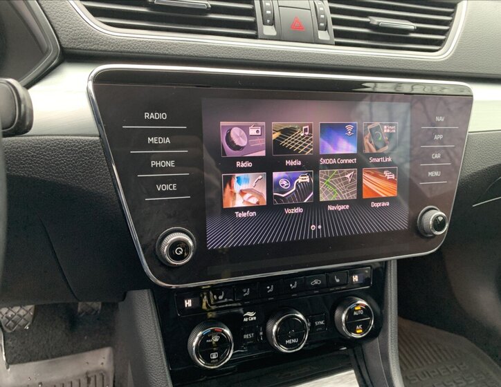 Škoda Superb Liftback 1,5 l 110 kw