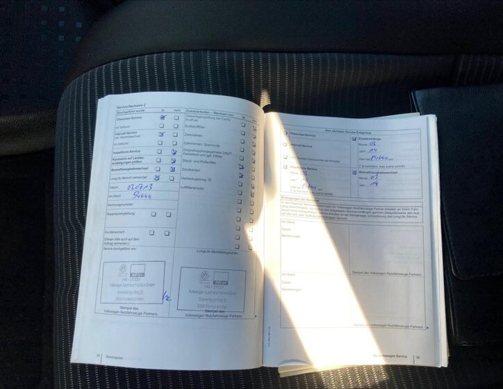 Volkswagen Caravelle 37